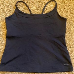 Patagonia Crop Tank Size Medium Spandex